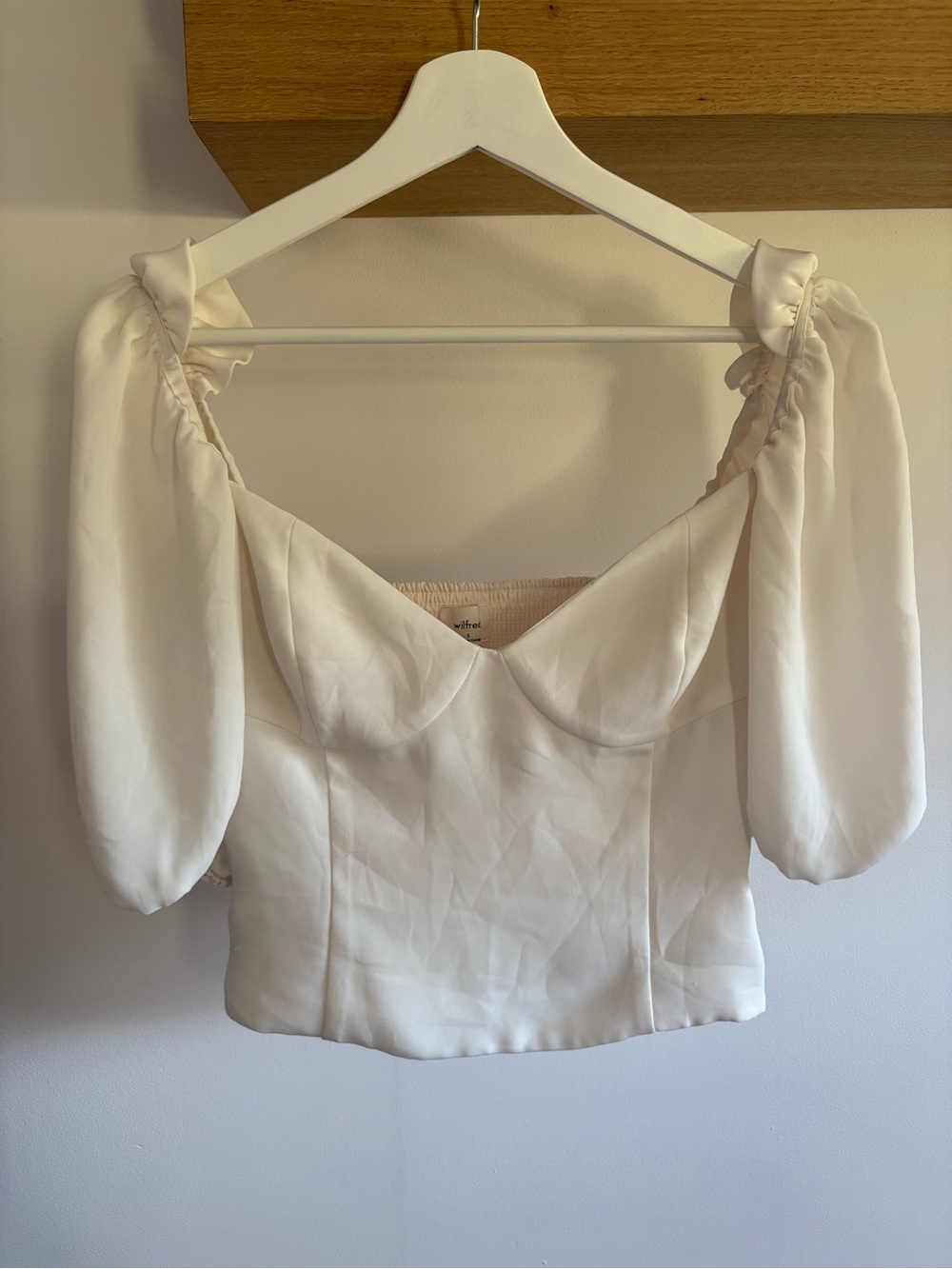 Aritzia Novella Short Sleeved Blouse - Picture 4 of 5